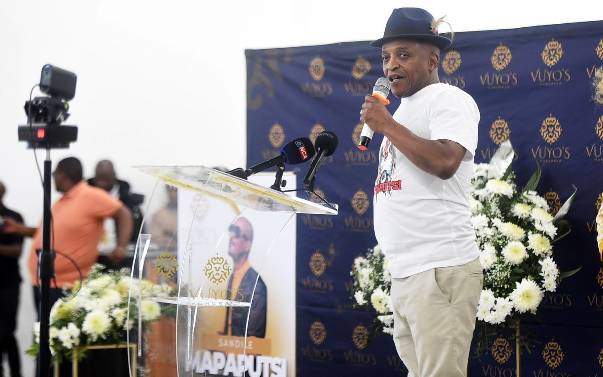 TheStar_news's tweet photo. #InPictures: In remembrance of his friend and Kwaito legend, Mapaputsi (real name Sandile Ngwenya), who passed away in Durban last week, actor Dumisani Dlamini paid tribute. Among those who attended the tribute were Lance Stehr, and Mercy Phakela...

#TheStarNewsPaper #Mapaputsi https://t.co/MKazFaWZJI