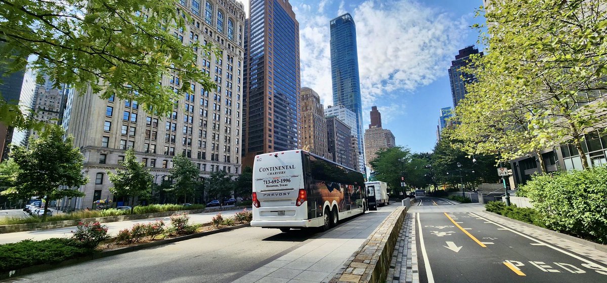 CBL_Charters's tweet image. Touring New York City 🍎
#NewYork #NewYorkCity #tournyc #tournewyork #travelNYC #tourist #TravelNewYork #BusRentals #charterbus #CharterBuses
#CharterBusRental #GroupTravel #grouptravelspecialist #tourism #tourguide #travelagent #motorcoach #prevost #prevostcoach #roadtrip
