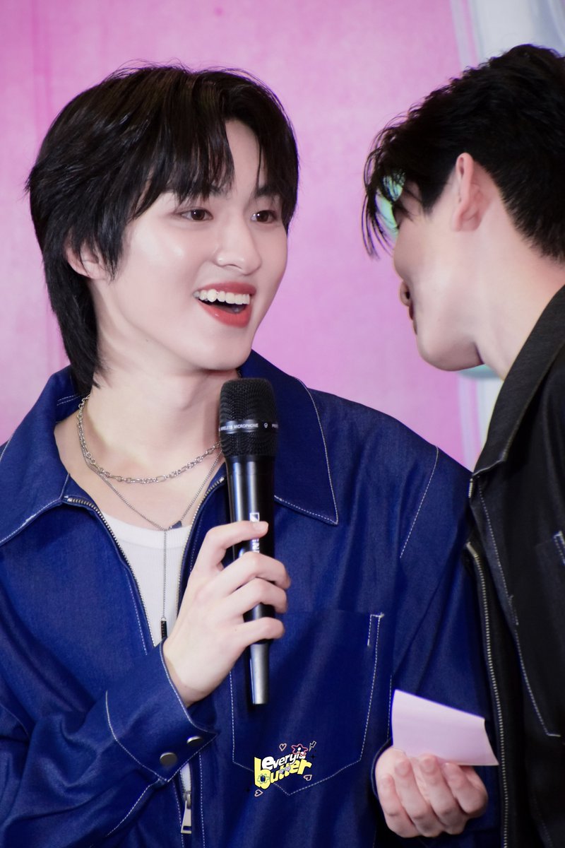 everyisbutter's tweet image. กาซิบ กระซุบ กะซิ้บๆๆๆ มีอะไรจะบอกกก
น้องน่ารักจังเลยคับ〰️👋🏻💘
🦊🍓; @tthomastc ; @kongjiro_ 
.*•#โทมัสก้อง #thomaskong .*•
🪄#devyxthomaskong 〰️✨