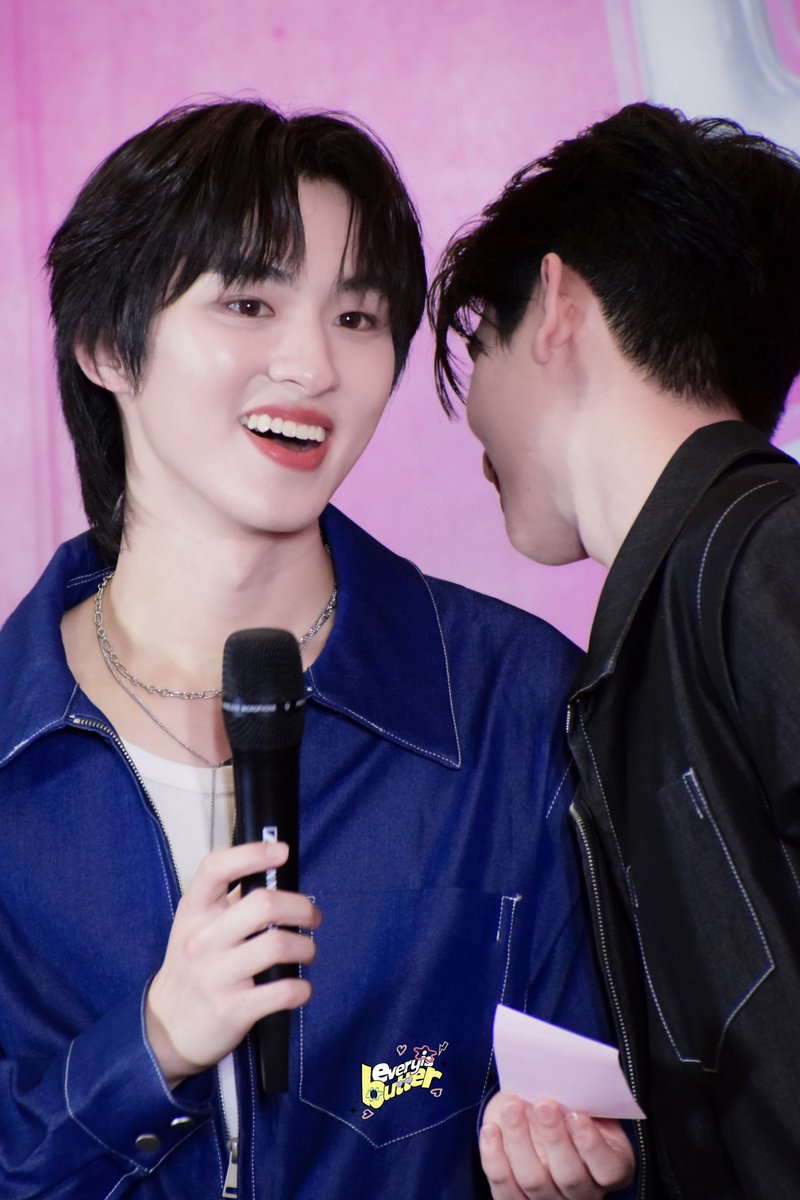 everyisbutter's tweet image. กาซิบ กระซุบ กะซิ้บๆๆๆ มีอะไรจะบอกกก
น้องน่ารักจังเลยคับ〰️👋🏻💘
🦊🍓; @tthomastc ; @kongjiro_ 
.*•#โทมัสก้อง #thomaskong .*•
🪄#devyxthomaskong 〰️✨