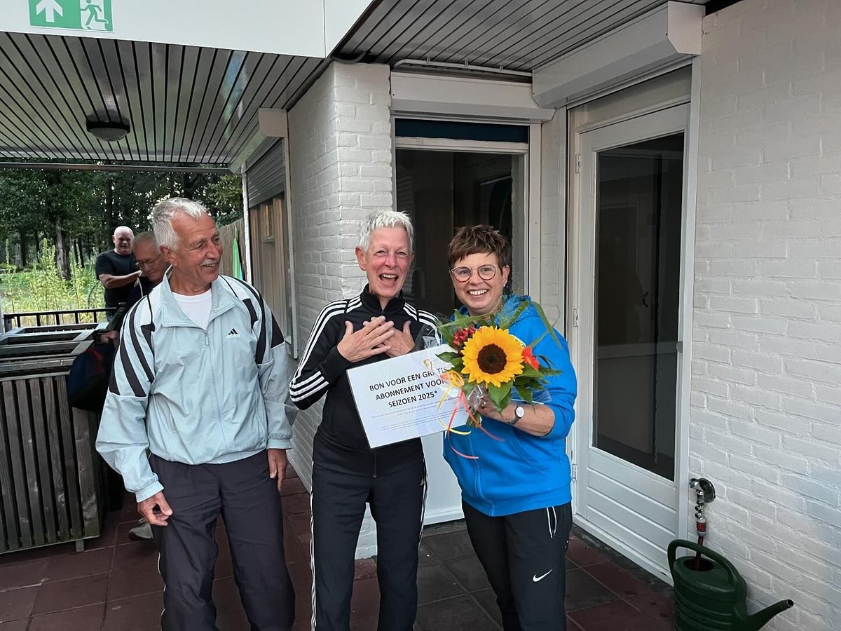 SleenWeb's tweet image. Bosbad verwelkomt 22.000e bezoeker dlvr.it/TD8z9S