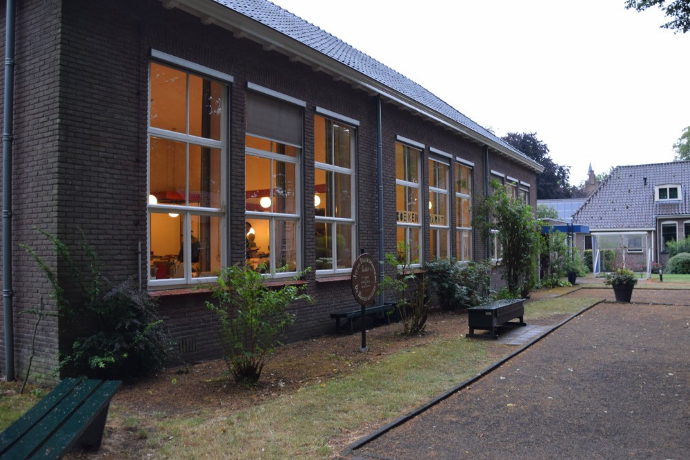 SleenWeb's tweet image. Bijeenkomst in Sleen over fusie ouderenbonden dlvr.it/TD8zBm