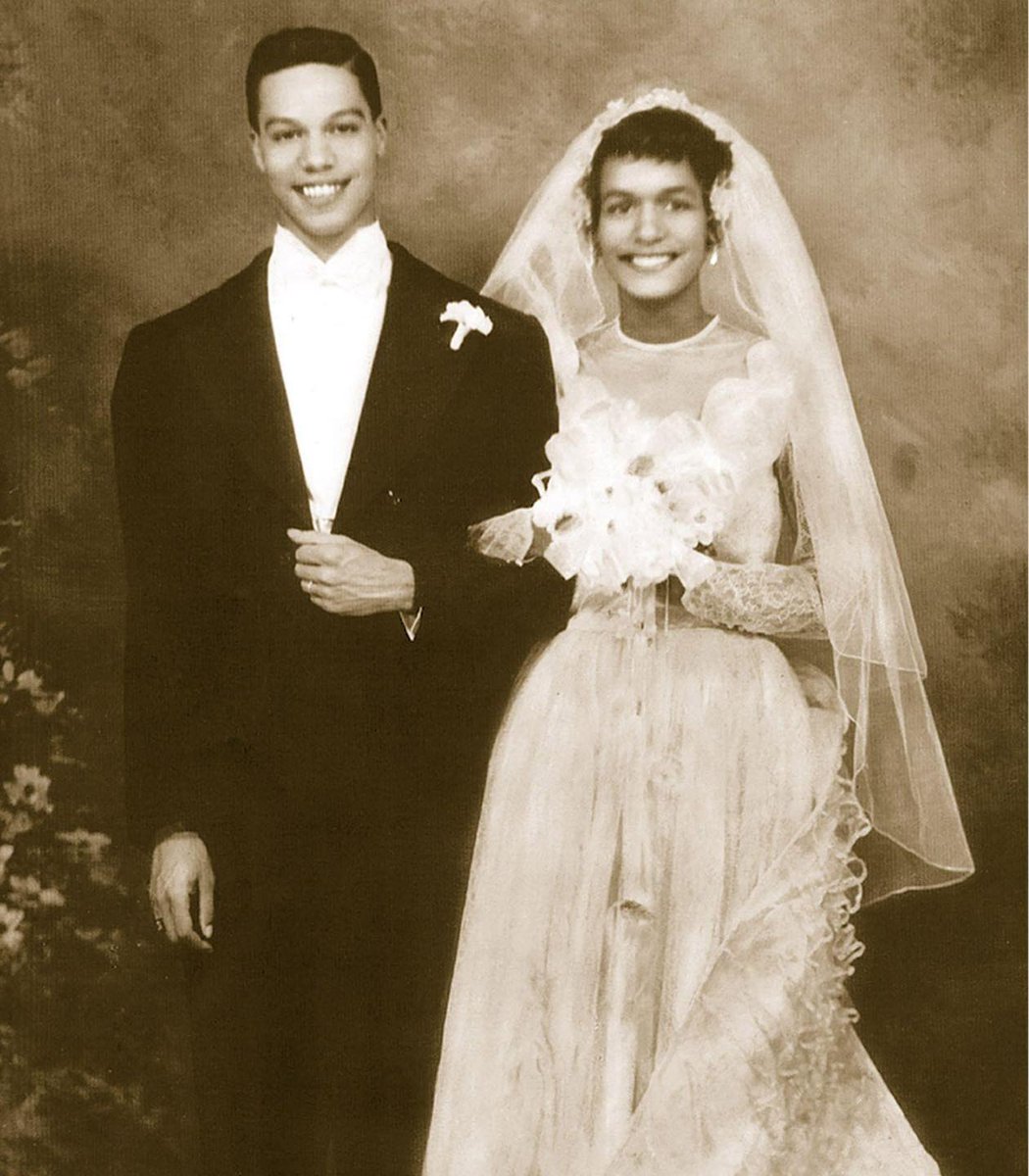Renata564's tweet photo. Happy 71st Wedding Anniversary to The Honorable Minister Louis Farrakhan and Mother Khadijah Farrakhan!!

#Farrakhan #SupremeLove #PerfectUnion https://t.co/STyO680dn6