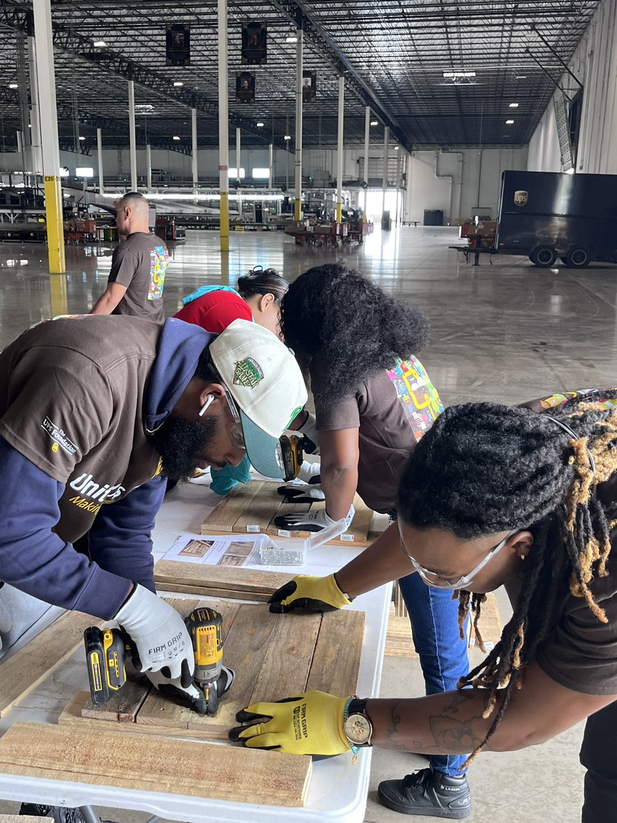 We had a great time this morning supporting a top notch organization. <a href="/TrinityHabitat/">TrinityHabitat</a> very informative and we are looking forward to more opportunities to serve the community with you. <a href="/day_haslet/">Haslet Day Sort</a> <a href="/DoraRam97990493/">Dora Zapata</a> <a href="/L_Crawford_/">LaShondaKCrawford</a> <a href="/RedRiverUPSers/">Red River UPSers</a> <a href="/RRVolunteers/">RedRiverVolunteers</a> <a href="/RedRiverWomen/">RedRiverWomen</a>