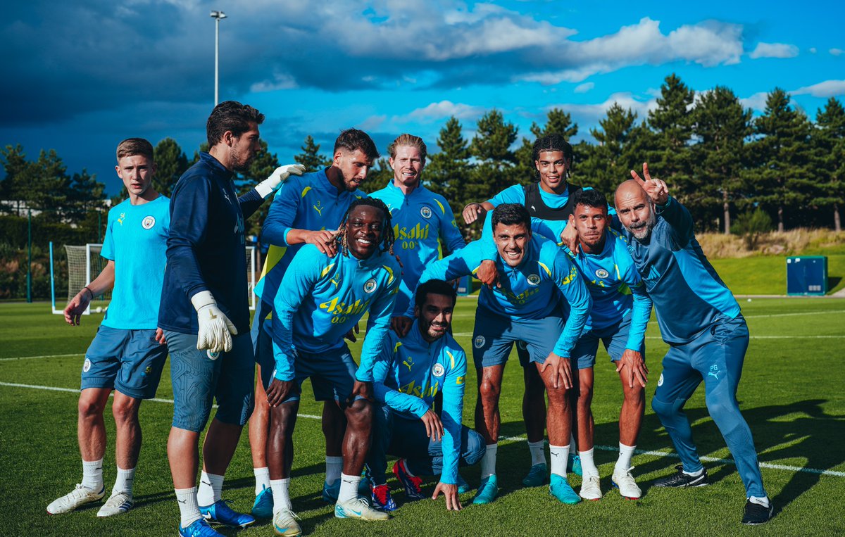 ManCity's tweet photo. Winners                                   Winners ft. Pep https://t.co/8cksiL9nF8