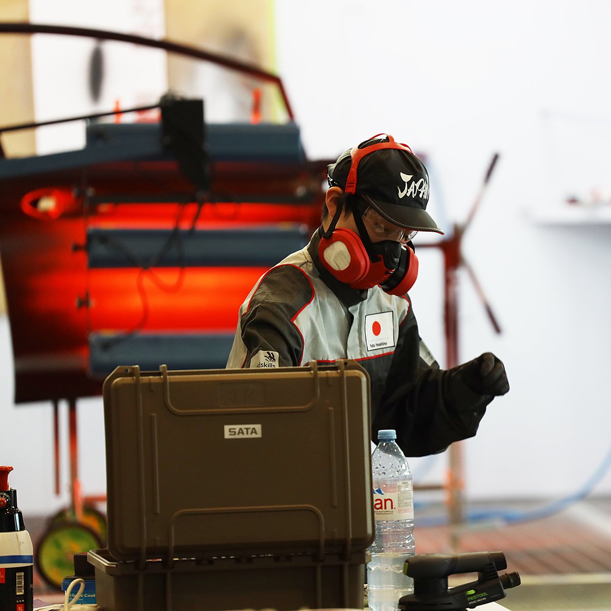 WorldskillsJ's tweet image. 第47回技能五輪国際大会 DAY2！
#車体塗装 #CarPainting
#WorldSkills #WorldSkillsJapan #技能五輪国際大会 #WSC2024