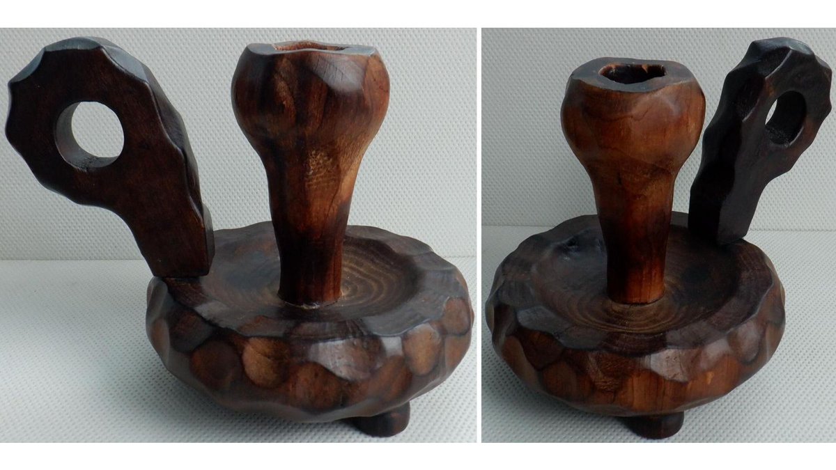 EverRotating's tweet photo. A vintage carved wooden candlestick holder. 12.5 cm in height. π―οΈ
π https://t.co/bxPWFLKFjc
#Vintage #Gothic #Gothica #GothicStyle #Candlestick #eBay #Halloween https://t.co/erBrB7QhDp