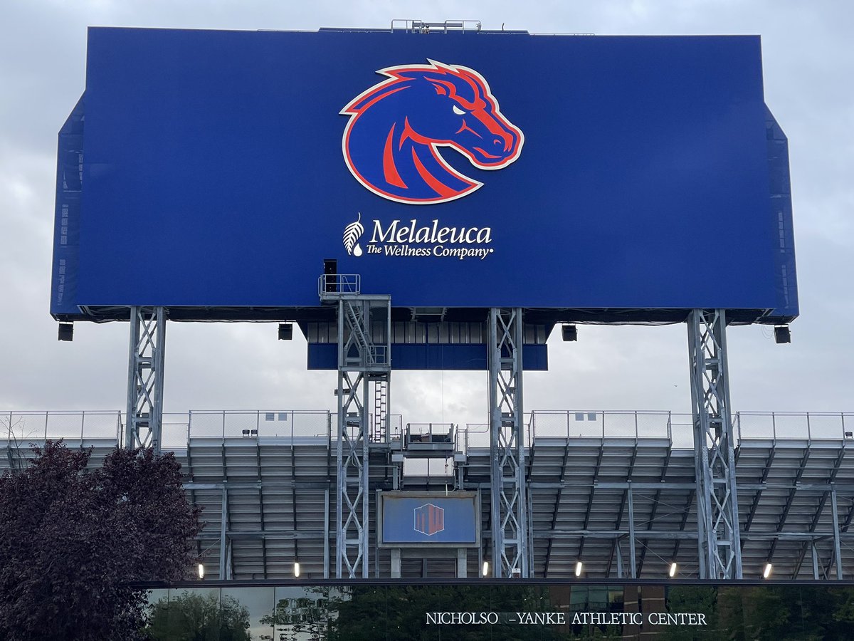 ParkerJHarrell's tweet photo. It’s a new morning here in Boise; it was fun while it lasted MW. #BackThePac #GoBigBlue @BroncoSportsFB https://t.co/eSmmYuqDeM