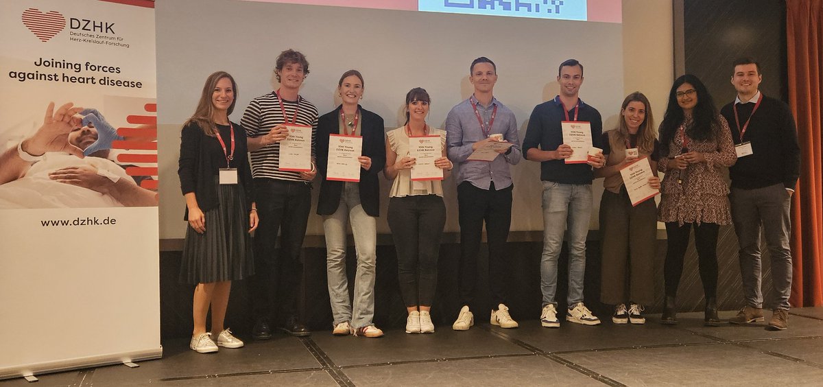 Young-DZHK (@youngdzhk) on Twitter photo Congratulations to the six best poster presenters. You did an amazing job👏.
<a href="/dzhk_germany/">DZHK Germany</a> <a href="/YoungDZHK/">Young-DZHK</a> @MichaelMolitor6 <a href="/SoniaSingh0105/">Sonia Singh</a> <a href="/SFG_Ffm/">Simone Glaser</a> Congratulations to the six best poster presenters. You did an amazing job👏.
<a href="/dzhk_germany/">DZHK Germany</a> <a href="/YoungDZHK/">Young-DZHK</a> @MichaelMolitor6 <a href="/SoniaSingh0105/">Sonia Singh</a> <a href="/SFG_Ffm/">Simone Glaser</a>