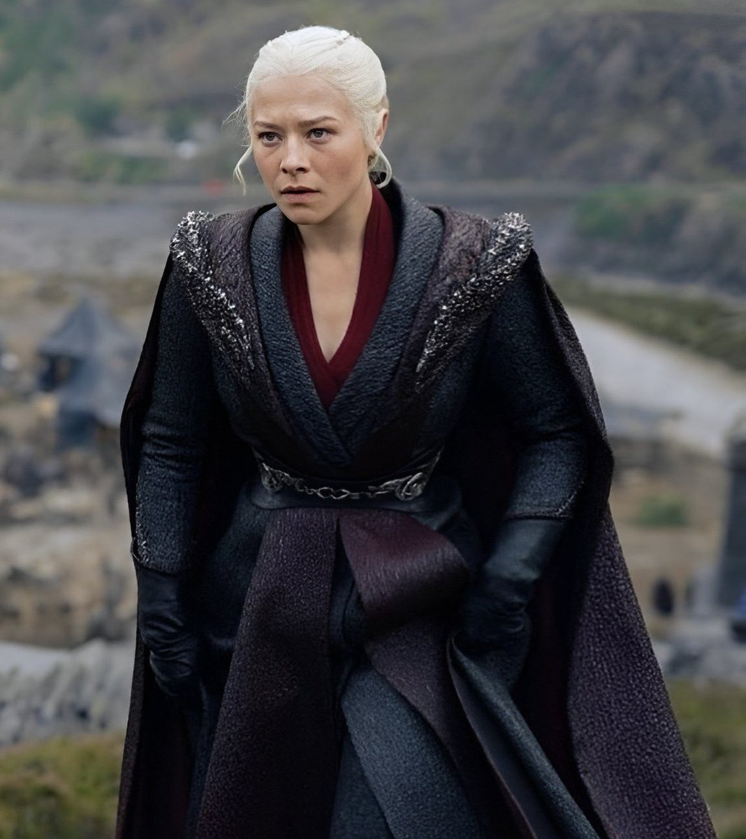 rhaenyrasrealm's tweet image. Ancestor                                       Descendant