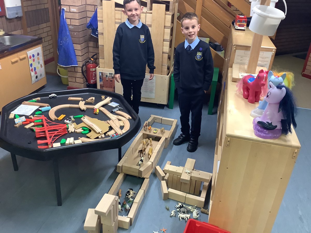 MrsDennisStJoes's tweet image. Busy boys yesterday at play. #UNCRCarticle31 @MrsDandMrsG