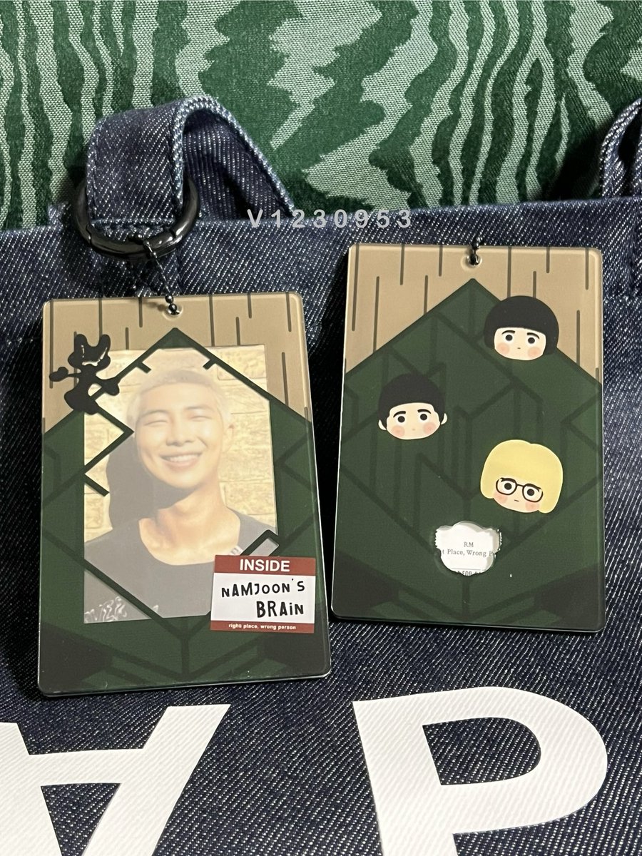 V1230953's tweet photo. PH GA for RM’s Bday

PC holder or/ Rotating Keyring

1️⃣ mbf, like and rt
2️⃣ Comment SS with username watermark while streaming from RPWP album

🗓️ends on Sunday, Sept. 15 at 11PM

🐨10 winners🐨

#HAPPYRMDAY #HappyBirthdayNamjoon
#NAMJOON #30YearsOfJooniverse

#sharethelove_vv https://t.co/wnNOS8n5YB