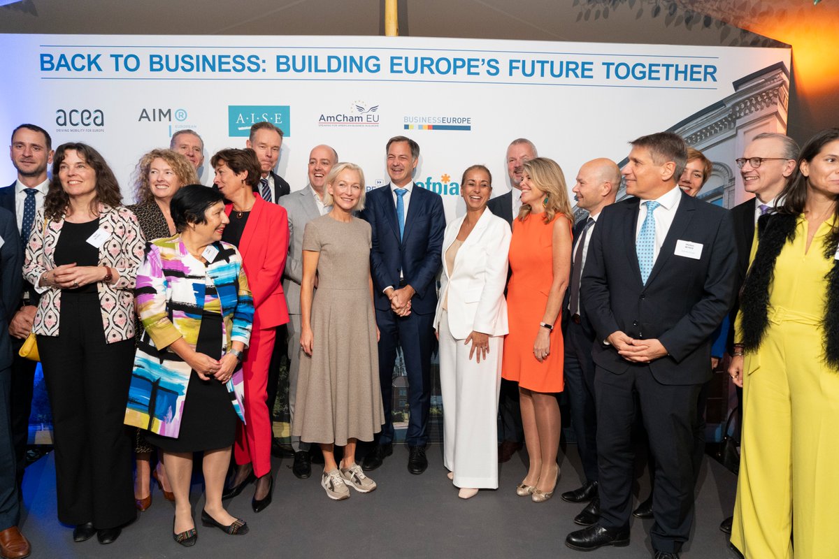 DIGITALEUROPE's tweet photo. Europe's future is bright...if we get it right! Many good ideas to succeed were shared at #EUBack2Business.

💡Now, time to implement them: Simplified regulation, pan-European investment, less #SingleMarket barriers...

There's some momentum after the #DraghiReport, let's do it! https://t.co/YGKoG4VyMP