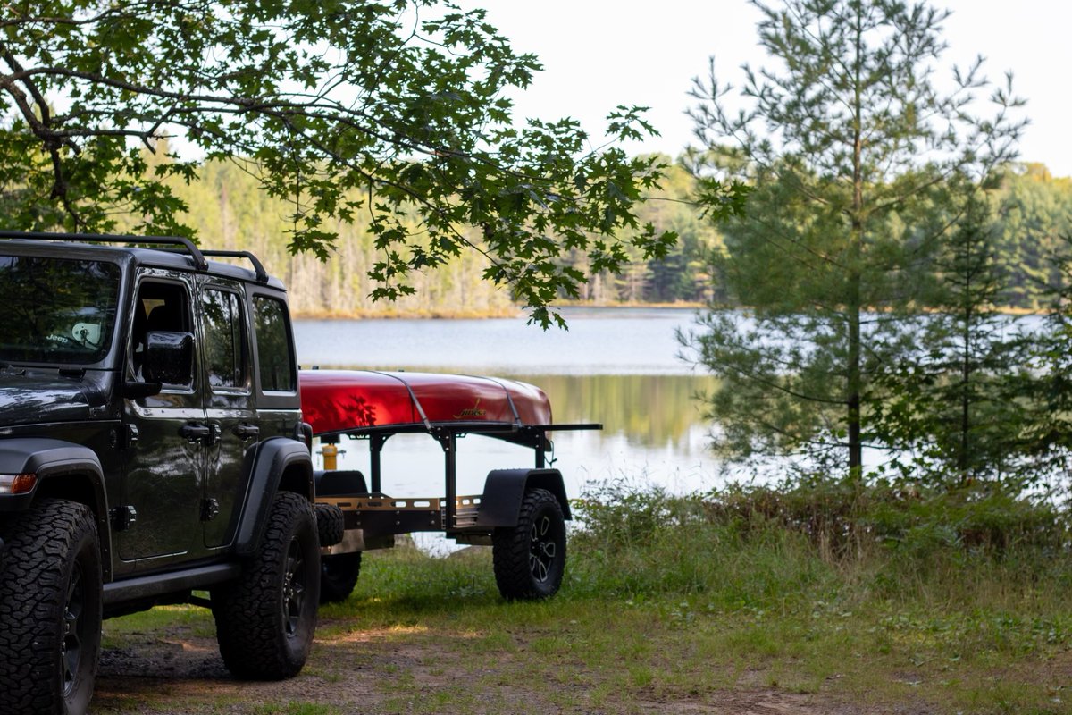 CagedCrowFab's tweet photo. Aluminum Extrusion Recreational &amp; Modular Trailer by @MulebakUSA 

Kayaks, Canoes, E-Bikes, Gear. Haul it all. 🛶 🚲 ⛺️ 

🏷️Introductory base price for a limited time only:  $3,195
More rack configurations to come 👀 https://t.co/Mt0houVege