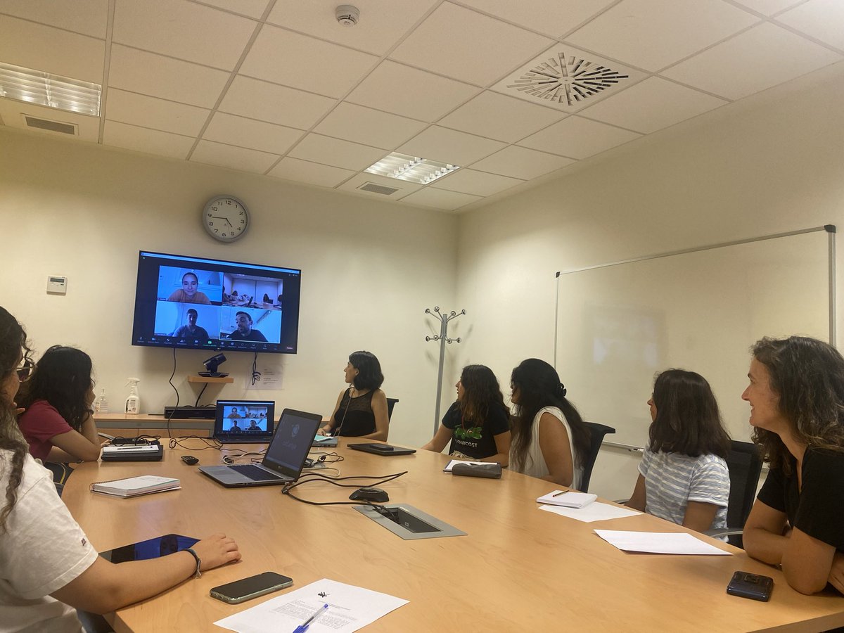 SMSLabnews's tweet image. No one player is as good as the sum of a team. #SMSLab @ICMSevilla @fisicaUS @unisevilla