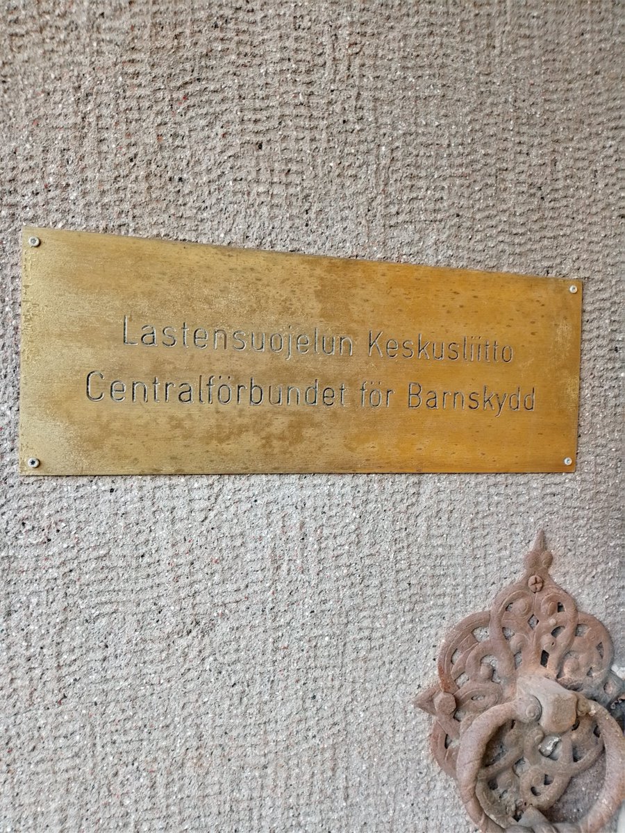 lapsiperhearki's tweet photo. Lapsi- ja perhejärjestöt kohtasivat tänään Anna ääni lapselle -kampanjan ja vaalivaikuttamisen äärellä. Lasten asialla myös @Marttaliitto Lapsiperheiden arjen tukeminen -toiminta. 💙

@lastensuojeluKL #AnnaÄäniLapselle #lapset #järjestöt #aluevaalit #kuntavaalit #martat https://t.co/4cnMJ0WLro