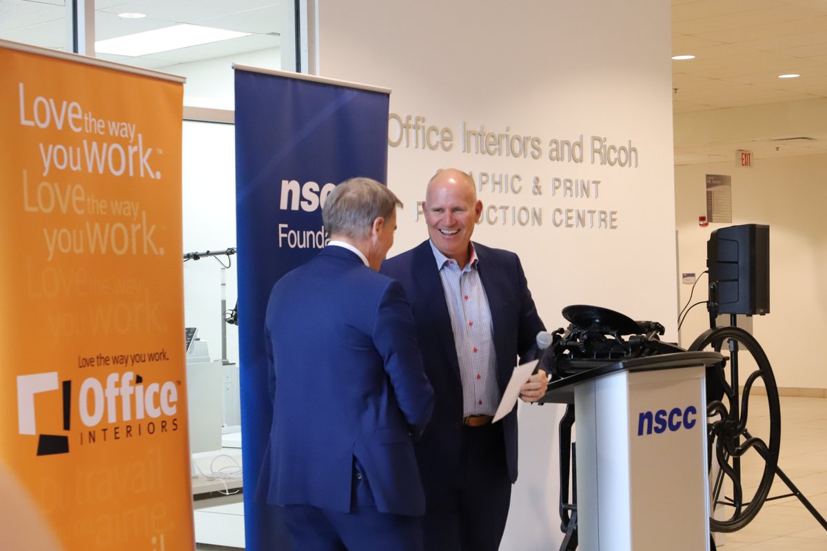 Office Interiors tweet media