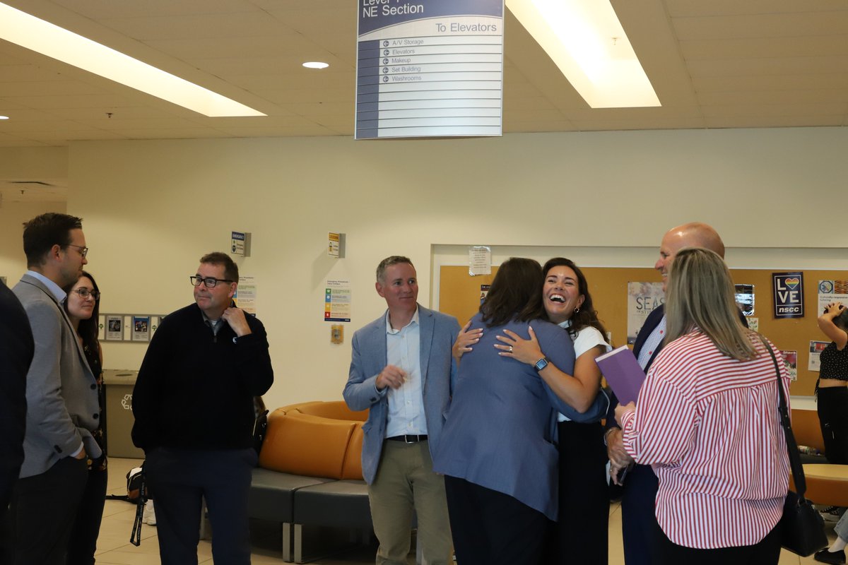 Office Interiors tweet media