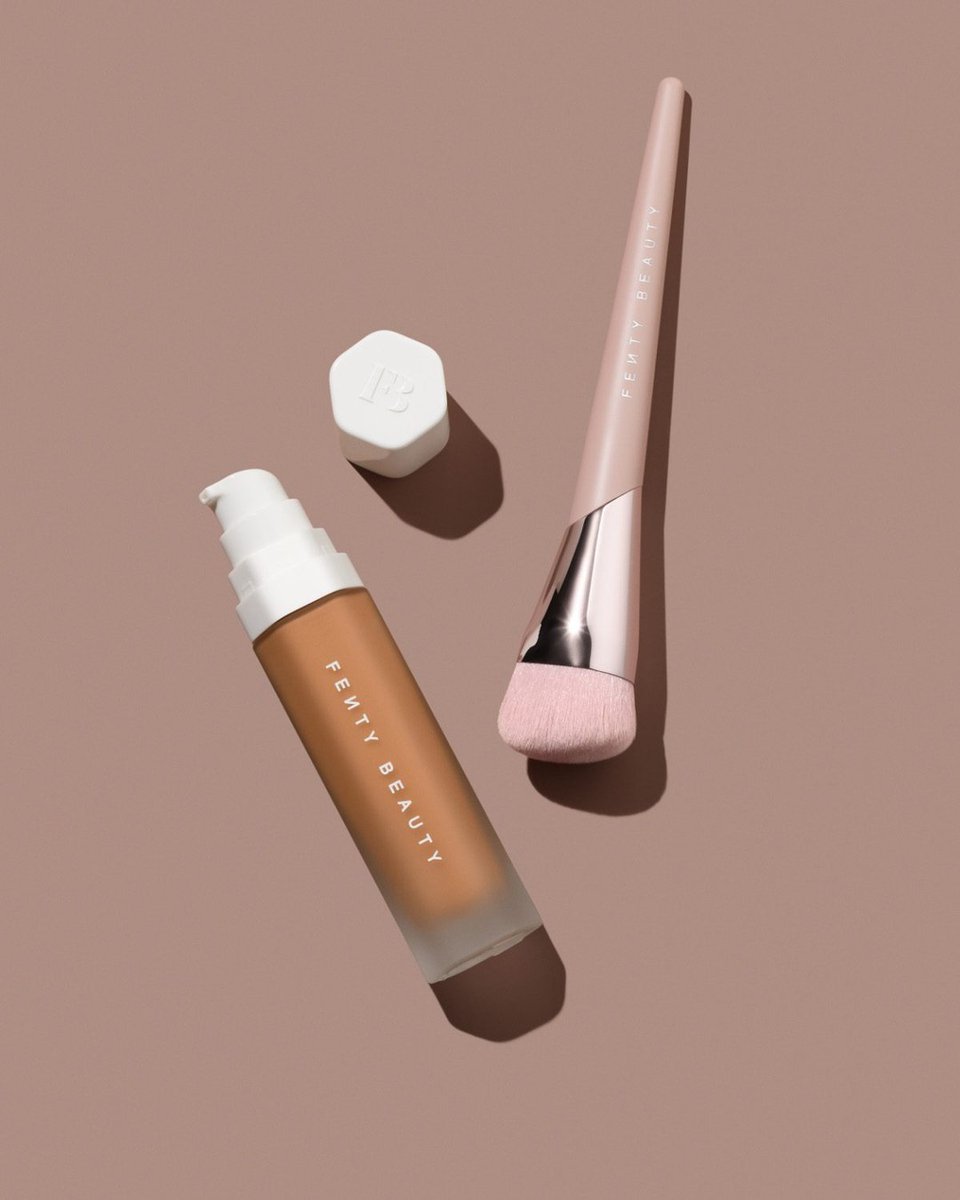 SephoraMX's tweet photo. Logra un rostro flawless con #SoftLit de @fentybeauty.
Una fórmula para un acabado glowy natural con cobertura media de larga duración.
Disponible en https://t.co/PgcM123lOl, la App y en tiendas físicas.? https://t.co/LFTTSZmRwU