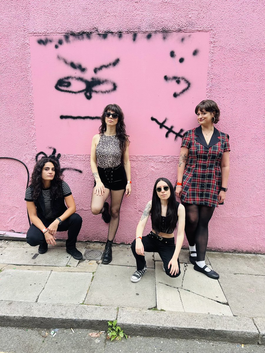 Playing 2 FREE shows this Saturday 9/14!
▪️Washington Square Park @ 2:30pm
▪️The Gutter (BK) starts @ 8