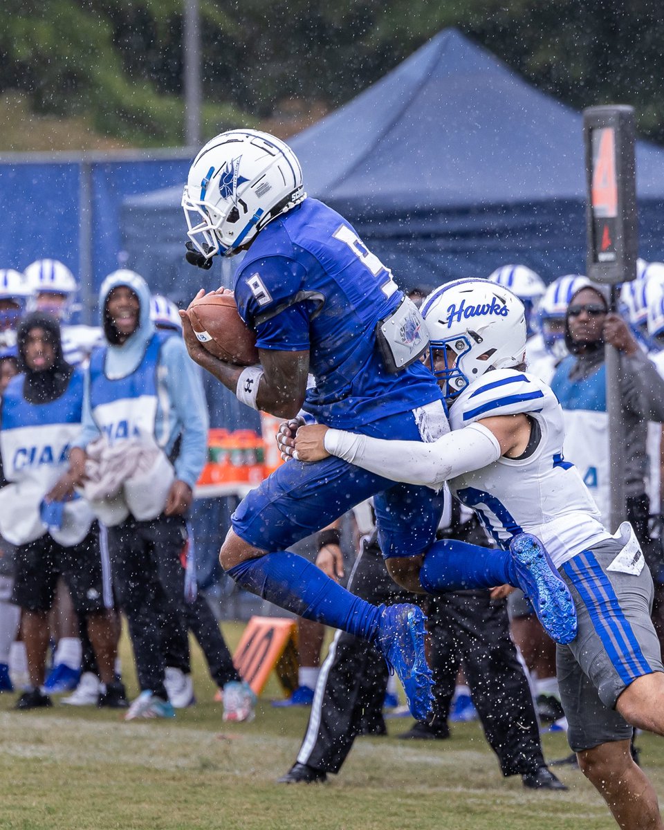 Shooting in the rain isn’t much fun but getting those shots look pretty cool. 📸 #actionshots #vikingpride <a href="/CIAAForLife/">CIAA</a> <a href="/ECSUVikings/">ECSU Athletics</a>