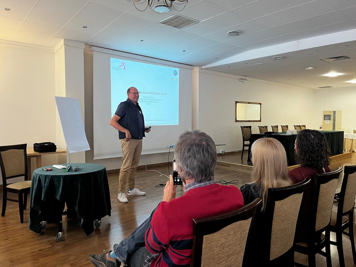 We opened our conference with a great speech by our first keynote speaker @LeulierFrancois