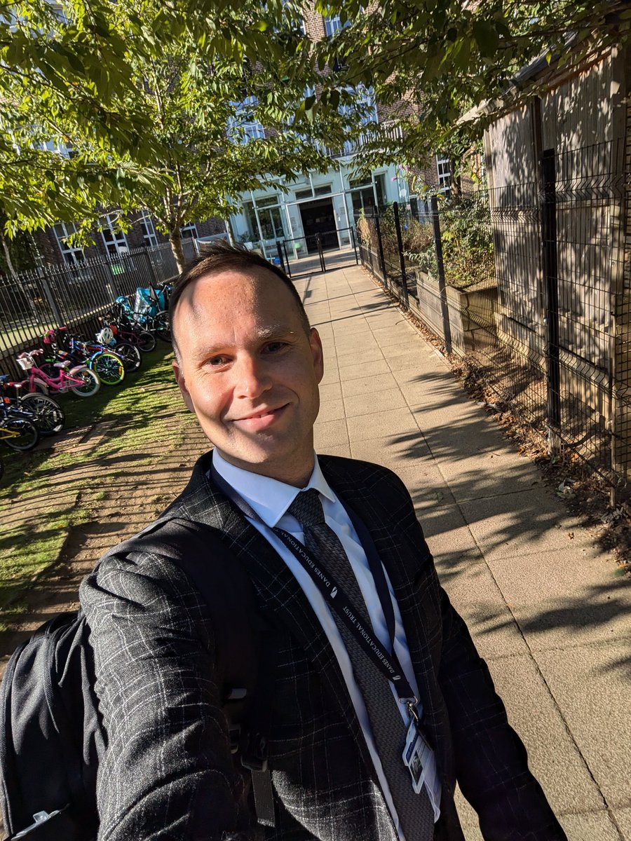 AaronWanford's tweet photo. A wonderful morning visit to Lanchester Primary today, in this beautiful building! Great to work with the new Headteacher, Matt, and scope out support for the year ahead! @DanesEdTrust #makingthedifferencetogether https://t.co/t8Rx3oNGLL