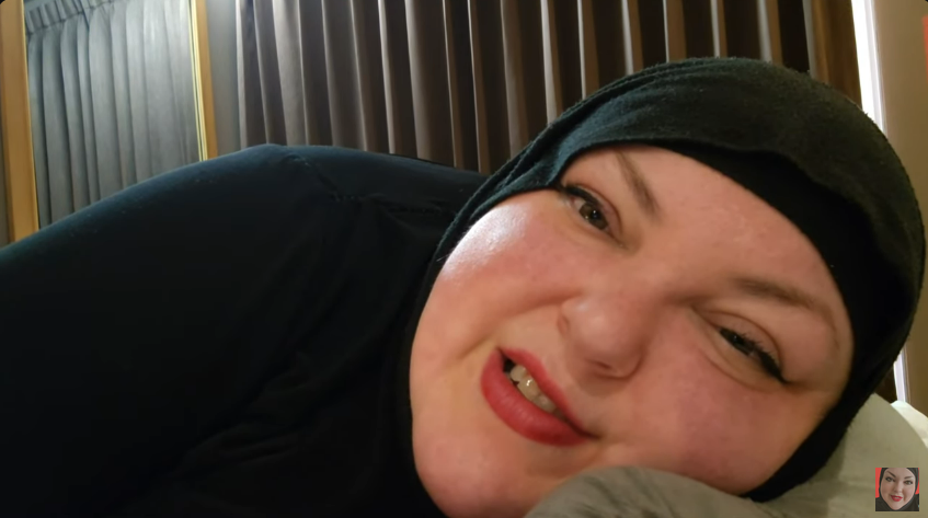 pmitf's tweet photo. Hahaha. A 3hrs livestream, just laying around being a deathfat in Thailand. Waiting for her visa renewal. Because the heifer is "married". #VisaRun #ThailandVisaRun #sugarfoot #CosPlayingMuslim #FoodieBeauty #FoodieBeautyAnimalAbuser #ScatMan #MicroPeen https://t.co/8QEKi7wl1I