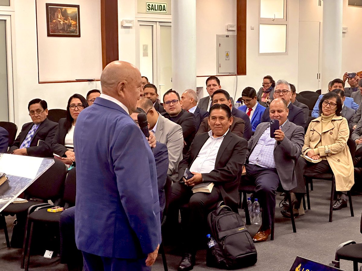🔴#HOY | Culminan los seminarios desarrollados por el Pr. Alejandro Bullón en el #CADEUPS2024, fueron 3 días de enriquecimiento espiritual y de liderazgo, para los administradores de los campos e instituciones adventistas del sur del Perú. 

#Día3