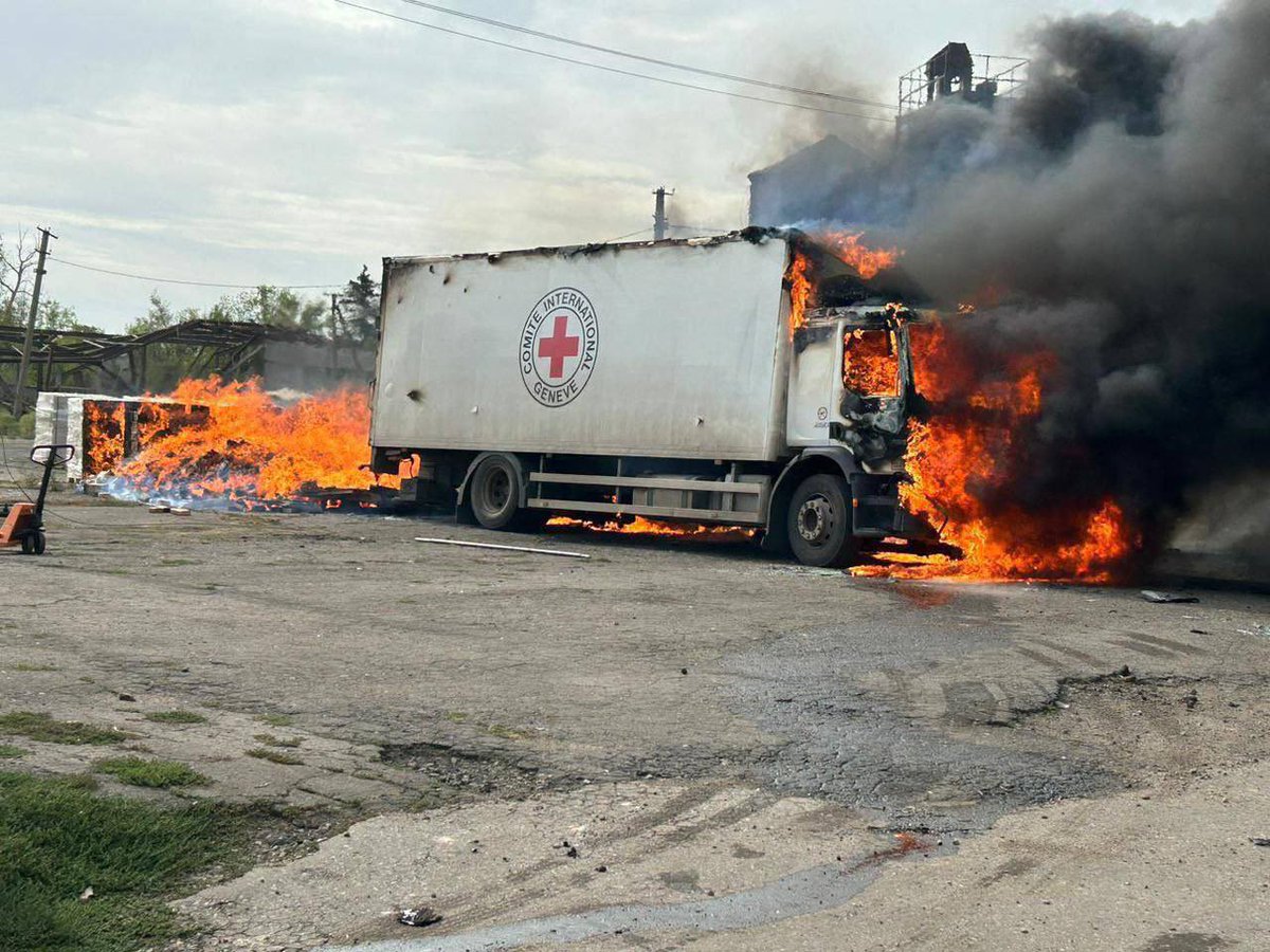 AndriyYermak's tweet photo. The shelling of Red Cross vehicles by the Russians is yet another Russian war crime.

The response to this must be harsh, as such crimes are always a response to weakness. https://t.co/Dnos6XLDLO