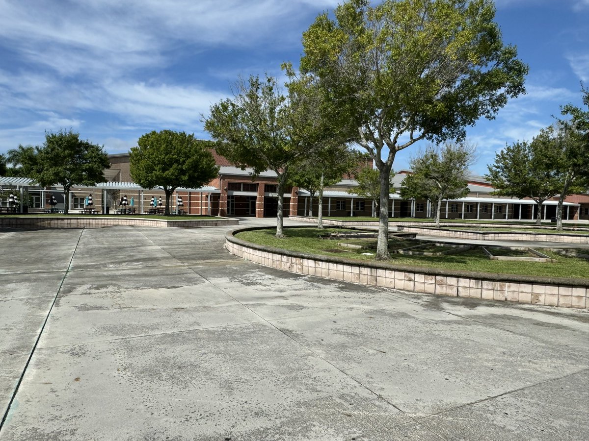 Dr. Tracey Miller tweet media