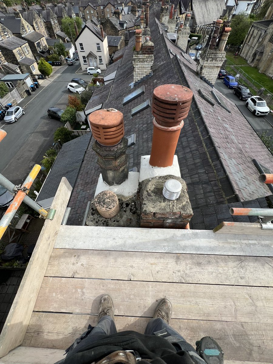 tss_scaffolding's tweet image. Erected today in Harrogate, independent access tower with roof saddle to access both Chimney stacks for flaunching.

Client D Doyle Roofing Contractors

☎️ call now for free no obligation quote
🛜 visit tss-scaffolding-ltd.co.uk
📧 tss.info@mail.com