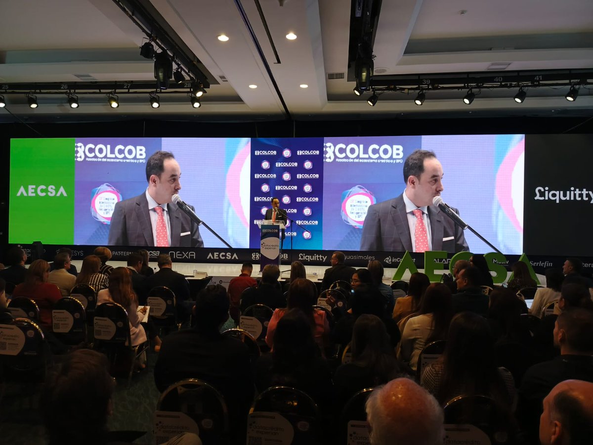 ValoraAnalitik's tweet photo. #CongresoCOLCOB | Juan Carlos Zabala, presidente de @Colcob_Colombia dio inicio al segundo día del Congreso de Cobranza y BPO que contará con la presencia de varios líderes que harán un completo análisis del sector de cobranza en el país. @ValoraAnalitik es medio aliado https://t.co/eihTjFXqEg