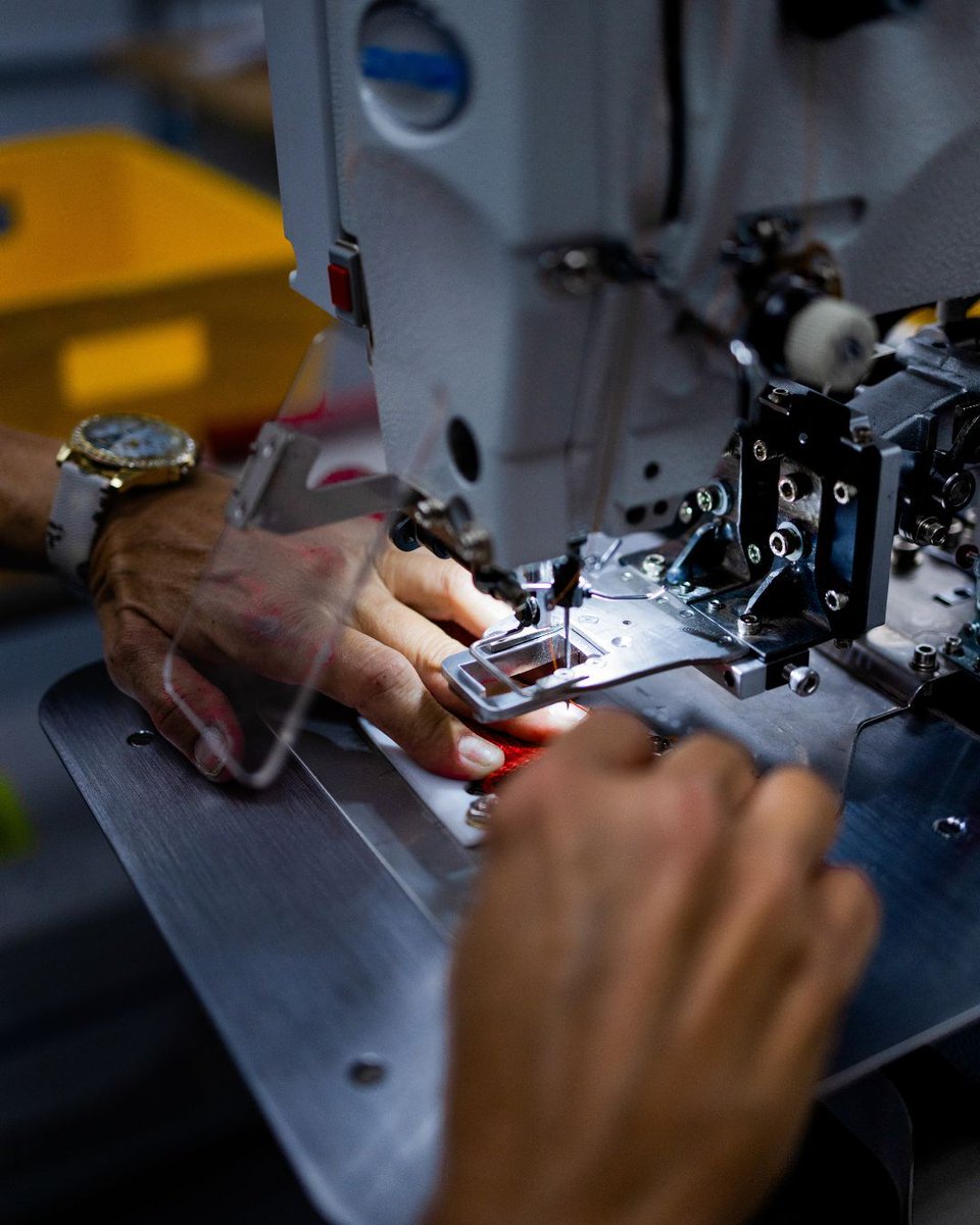 SesameTechInc's tweet image. At Sesame we’re meticulous about every detail.

From material and equipment selection to product design to the production floor we’re always pushing boundaries to ensure peak performance and protection.

#CoolestThingMadeInNC #manufacturing #commercialaviation #privateaviation