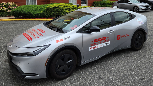 timrcline's tweet photo. Prius Sets GUINNESS WORLD RECORD™ for Highest MPG for a Coast-to-Coast Drive #Toyota #ToyotaEmployee https://t.co/5FGGoGuMd7 https://t.co/o054bzb4EK