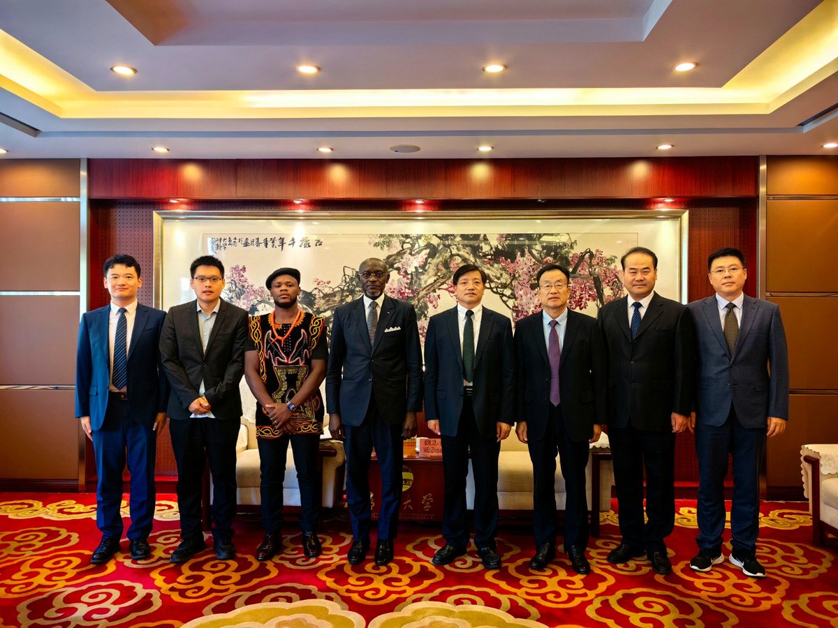 Univ_Dschang's tweet photo. UDs and the University of Qingdao (UQ) in China signed, on September 5th, 2024 in Beijing, a “MoU
https://t.co/fWYpTx1LXE
#UDs
#MoU
#Cahe
#UQ
#UniversitédeQingdao
#First China-AfricaUniversities Exchange Mechanism Conference
#CollaborationAcadémique
#PartenariatUniversitaire https://t.co/bdN25BD1sx