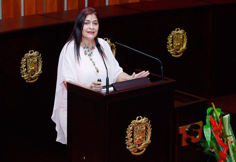verdaddeeleazar's tweet photo. #Sancionados 

Sancionados los tres jueces de la Sala Electoral que crearon la sentencia infame contra la voluntad del pueblo expresada el 28J. 

- Caryslia Beatriz Rodríguez (ALIAS MORTICIA), presidenta del TSJ y la Sala electoral. 

- Inocencio Figueroa, el juez de los alacranes y profesor de la Santa María. Con muchas cuentas él y sus familiares en EEUU. 

- Fanny Márquez, la magistrada de los Cabellos. Asistente de José David en el Seniat por muchos años.