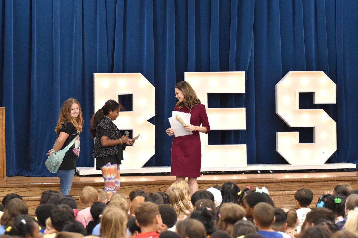 WylieISD's tweet photo. 🎥🎙️Thank you, @AllieSpillyards, for returning to Birmingham Elementary, your elementary campus, and sharing your journey to becoming an 𝐍𝐁𝐂 𝟓 𝐧𝐞𝐰𝐬 𝐫𝐞𝐩𝐨𝐫𝐭𝐞𝐫!
#wyliewayday
#wylieisdlegacy https://t.co/gMAVHZMZON