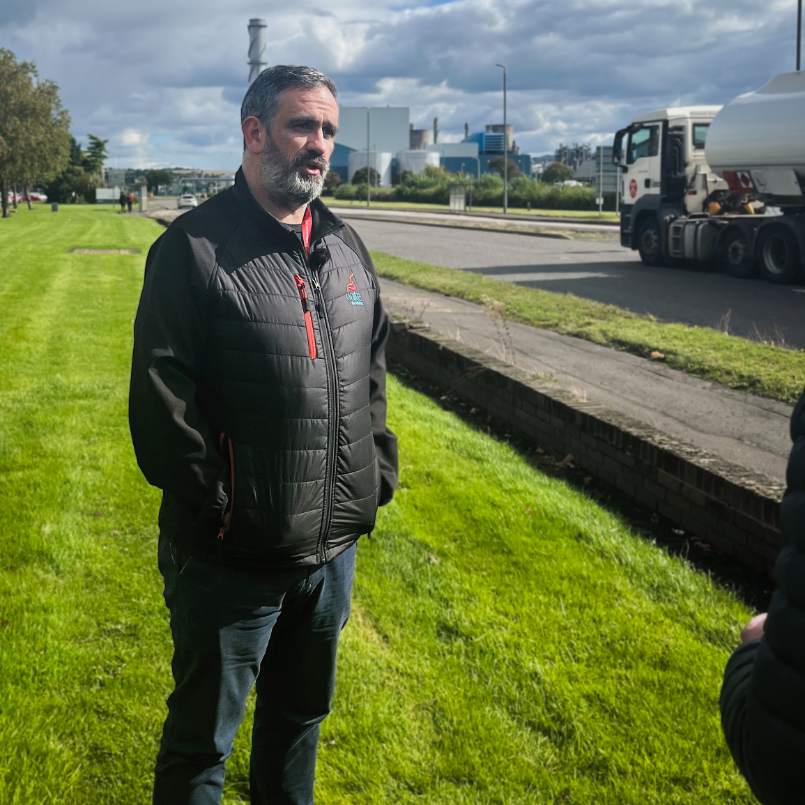 “Unite does not accept the future of the refinery should have been left to the whims of shareholders. The governments involved cannot hide behind the convenient smokescreen that this is a commercial decision which they couldn’t influence.”
Derek Thomson, Unite Scottish Secretary