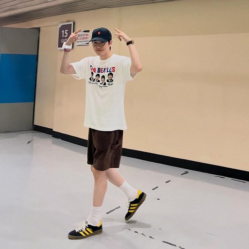 SUHOLOOK's tweet photo. https://t.co/ADrhJSDSg7