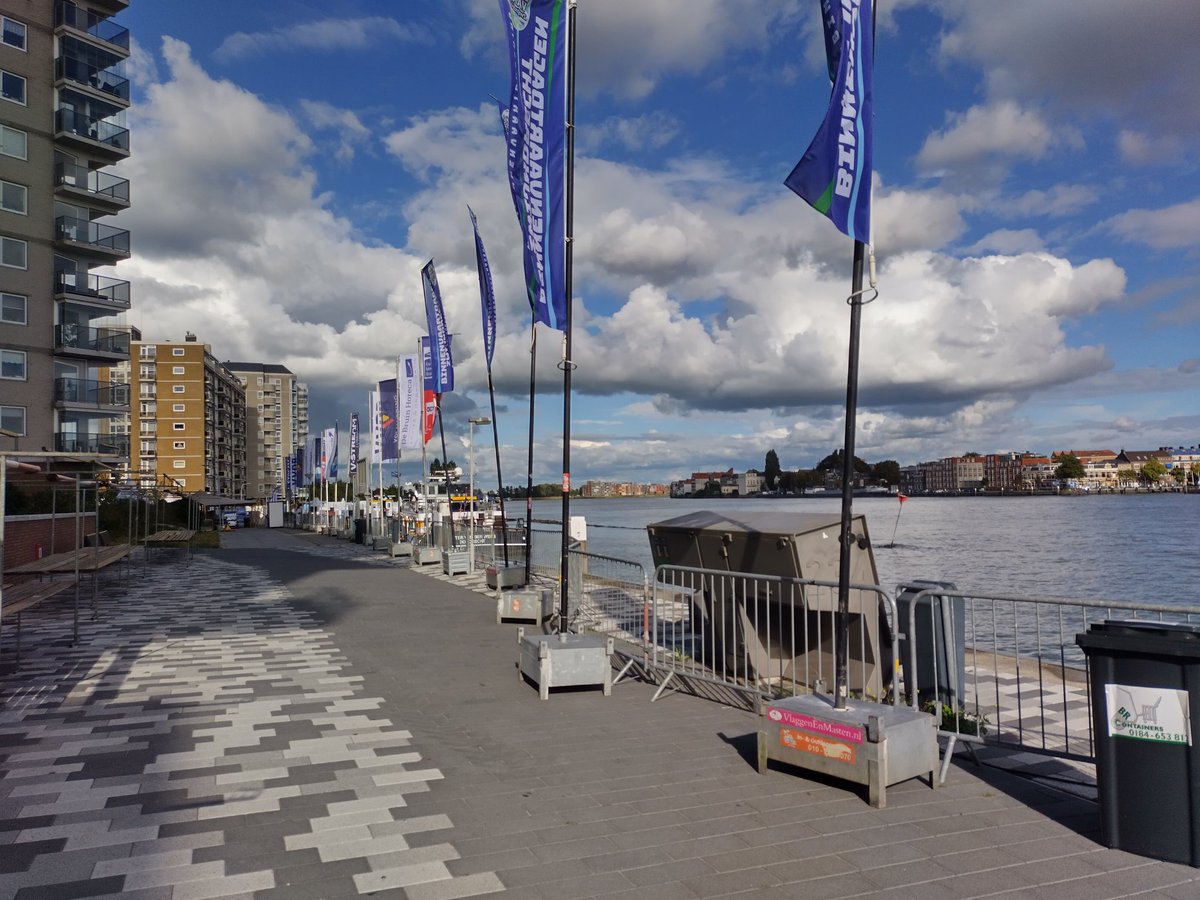 Verkeersleider Rolph tweet media