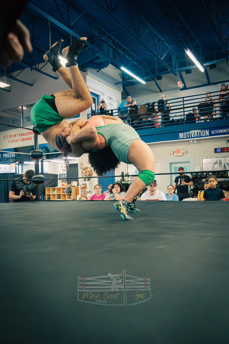 tanailysuplex's tweet image. You either with me or against me 👸🏽🤼‍♀️👊🏽 #SuplexQueen #GoingForARide #toestonose #grappler #shooter #germansuplex #northernlightssuplex #suplex #wrestling #amateurwrestler #prowrestling #womanwrestler #womanpower #wwe #aew #tnawrestling #indywrestling  #sports #theestablishment