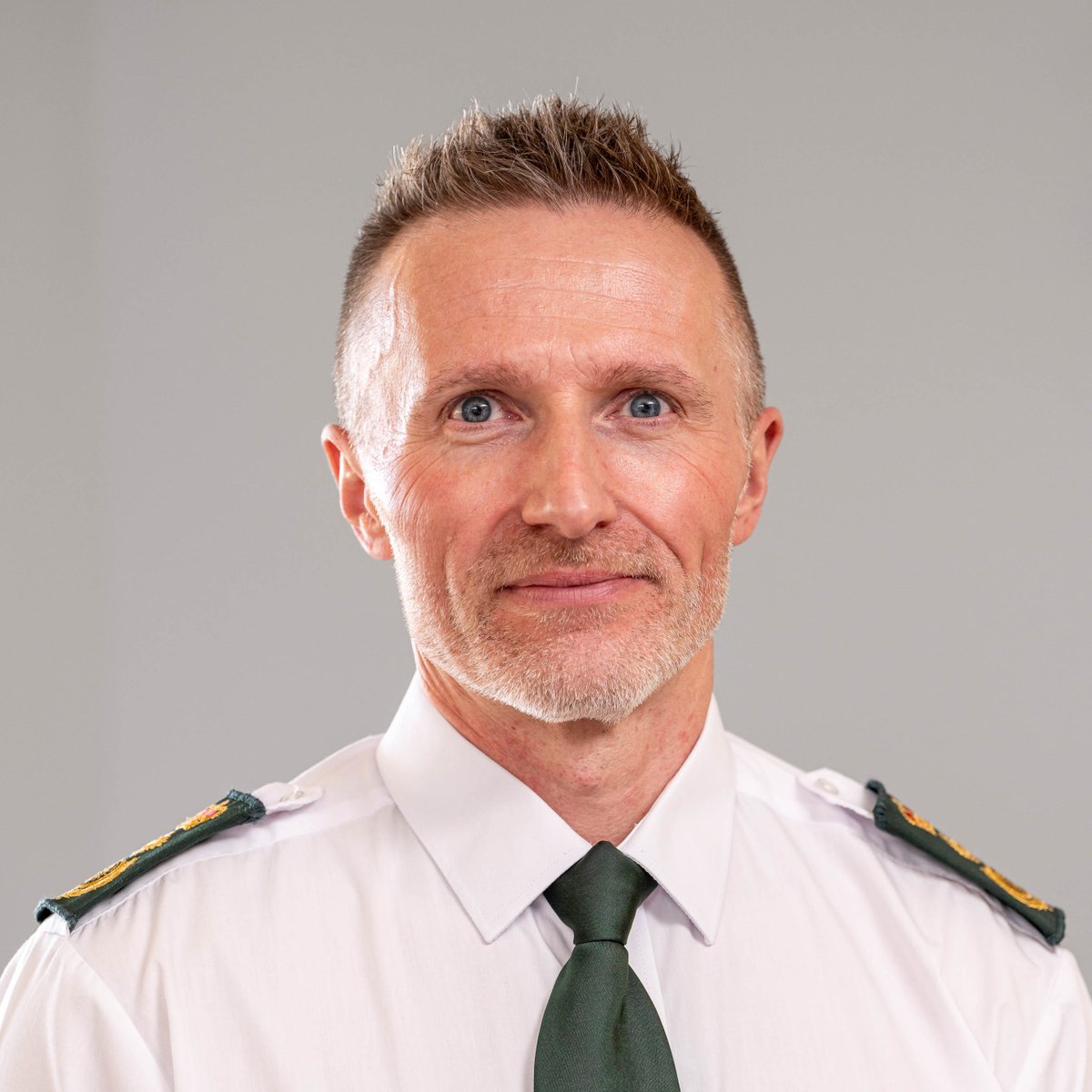 The Association of Ambulance Chief Executives (@aace_org) on Twitter photo The Association of #Ambulance Chief Executives is delighted to welcome our new chair <a href="/jasonkillens/">Jason Killens KAM</a> KAM, as we also give sincere thanks to outgoing <a href="/AACE_org/">The Association of Ambulance Chief Executives</a> chair <a href="/daren_mochrie/">Daren Mochrie QAM</a> QAM.
>> aace.org.uk/news/associati… The Association of #Ambulance Chief Executives is delighted to welcome our new chair <a href="/jasonkillens/">Jason Killens KAM</a> KAM, as we also give sincere thanks to outgoing <a href="/AACE_org/">The Association of Ambulance Chief Executives</a> chair <a href="/daren_mochrie/">Daren Mochrie QAM</a> QAM.
>> aace.org.uk/news/associati…