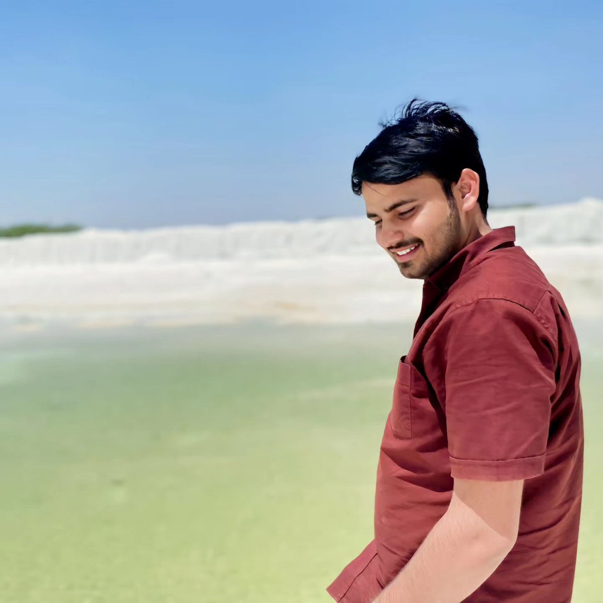 hemantposwal05's tweet photo. लहजा बता देता है
जुबान बोल रही है
या पैसा
#POSWAL ❤️ https://t.co/kwHRBaXJdM