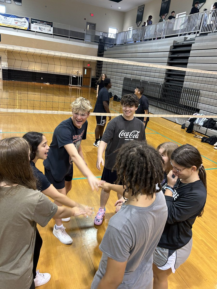 Hands in. Championship ready. #SwoleStangs #CobbHPE