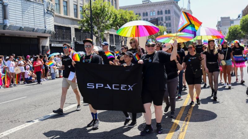 cosmictylxr's tweet image. the private company in question👇

your bigotry will not leave the bounds of this planet. move along.