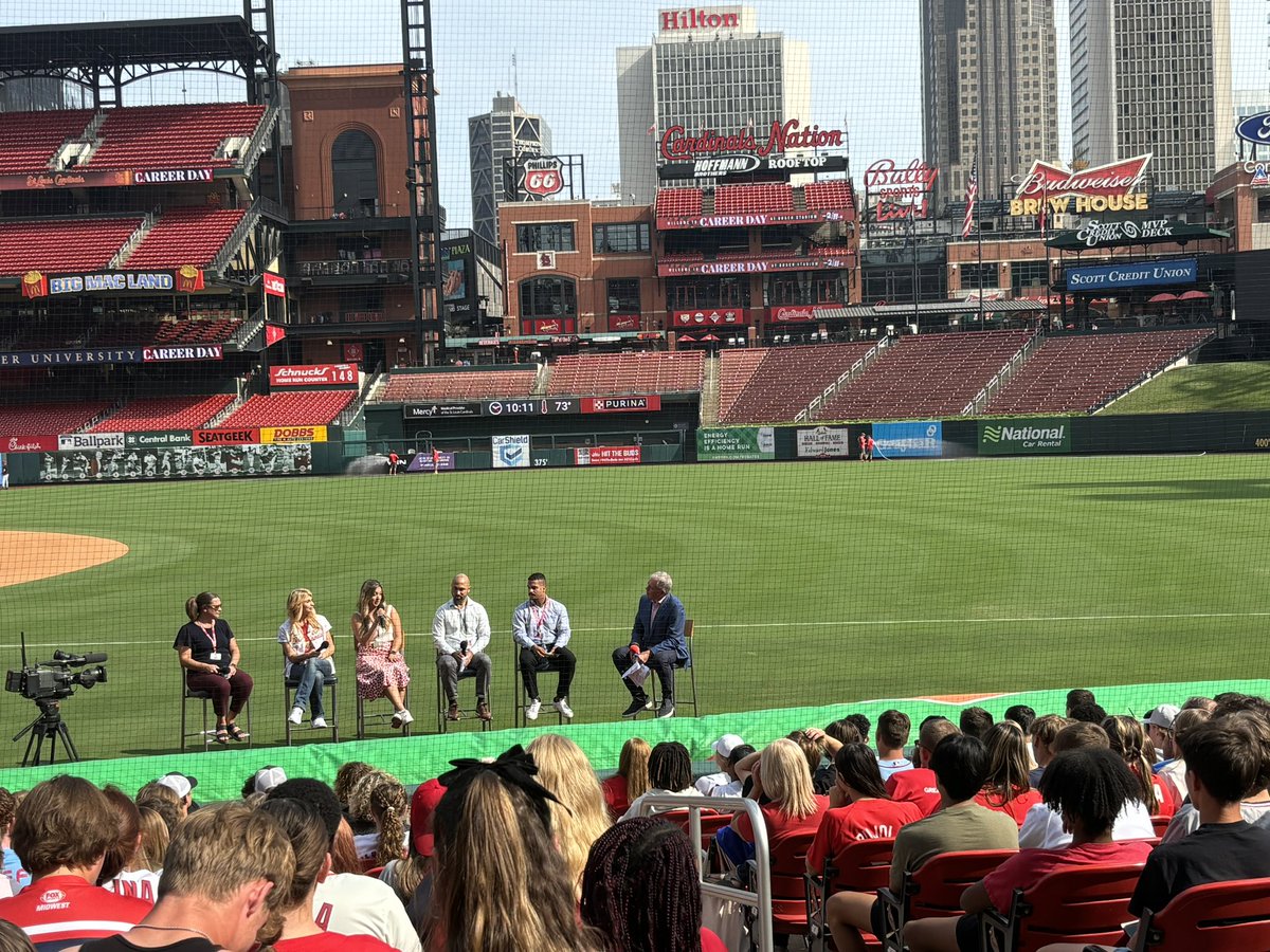 NPGrizBusiness's tweet image. Career Day at the ballpark with DECA!  Great speakers!!! #wearewentzville #wearenorthpoint #modeca