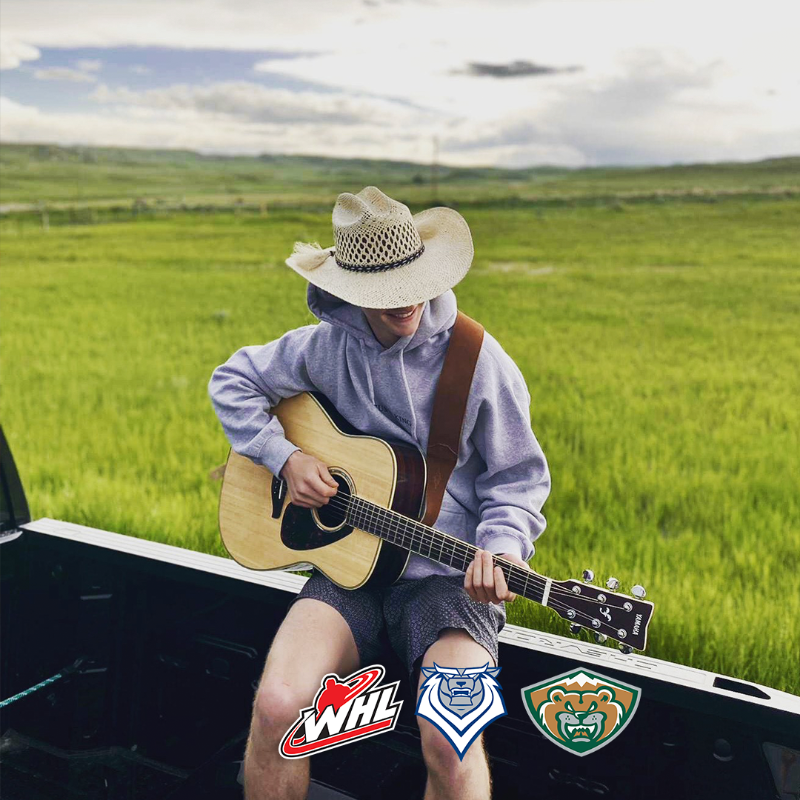 TheWHL's tweet photo. 🎶 Nothing is better than just being with these guys, 
this has been the best five years of my life 🎶

Former @WHLsilvertips, @victoriaroyals netminder Braden Holt is mixing his love for hockey and music as he furthers his academic career with the @umbisons.