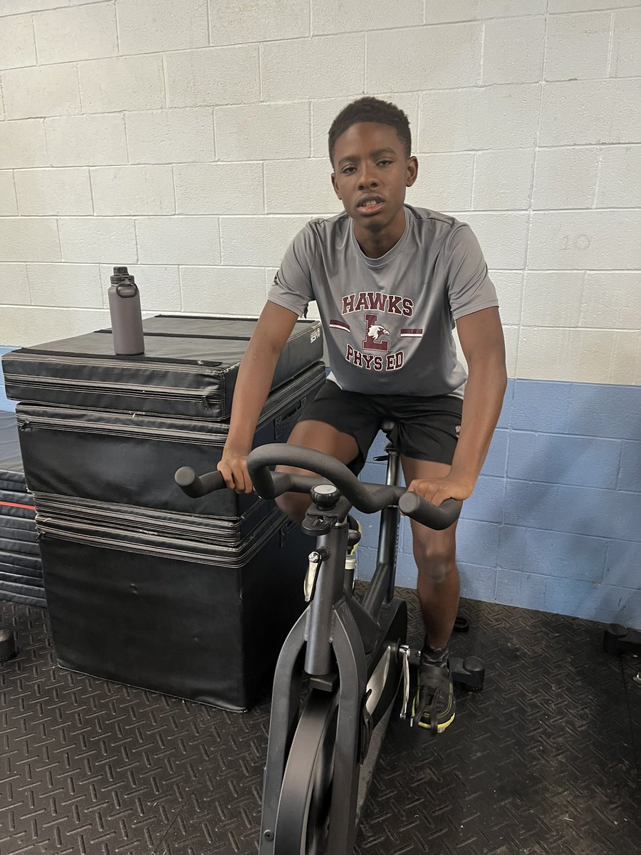 CondelloMrs's tweet photo. Working hard in Phys Ed! @LoyolaHawksOak https://t.co/Xr9ehEPkF3