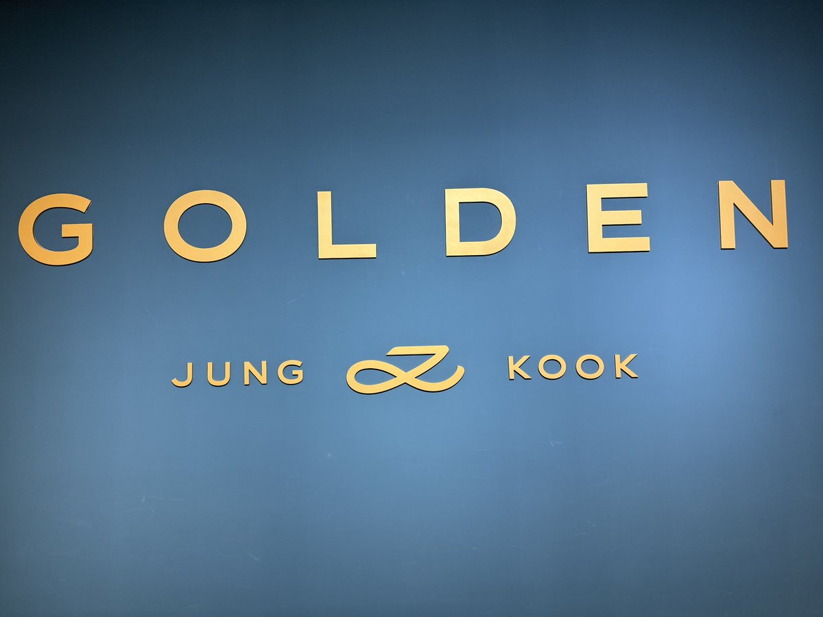 kinkoi613's tweet photo. JUNGKOOKのGOLDEN展示��行ってきました✨ほんとに素晴らしく、大興奮💜
色んな表情のジョングクや衣装の展示がいっぱいで楽しすぎてあっという間だった🤭
素敵なプレゼントをARMYに残してくれてありがとう🥹
また写真upしたいと思ってます( *´꒳`*) https://t.co/M5VDpmJDoj